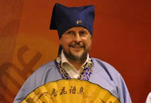 把中文翻译成英文是不是也会有所谓的翻译腔?-九九译